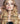 Zdjęcie z bliska – GRZYWKI Miodowy Blond – Rubin Extensions®