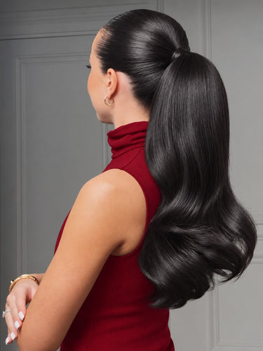 Zdjęcie na modelce — PONYTAIL LUXURY EXTENSIONS  Czarny